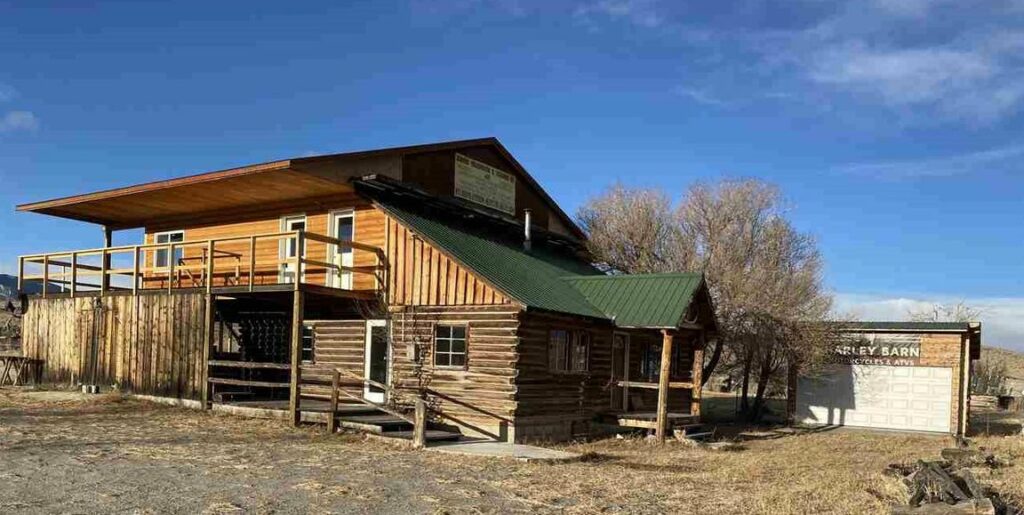 This week’s Listed features conveniently located commercial property