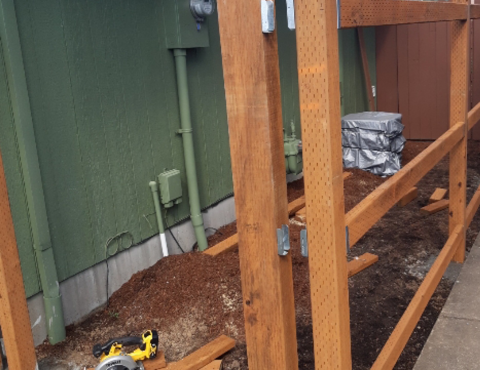 How to Determine the Right Screening for Patio Stones Craftsmumship