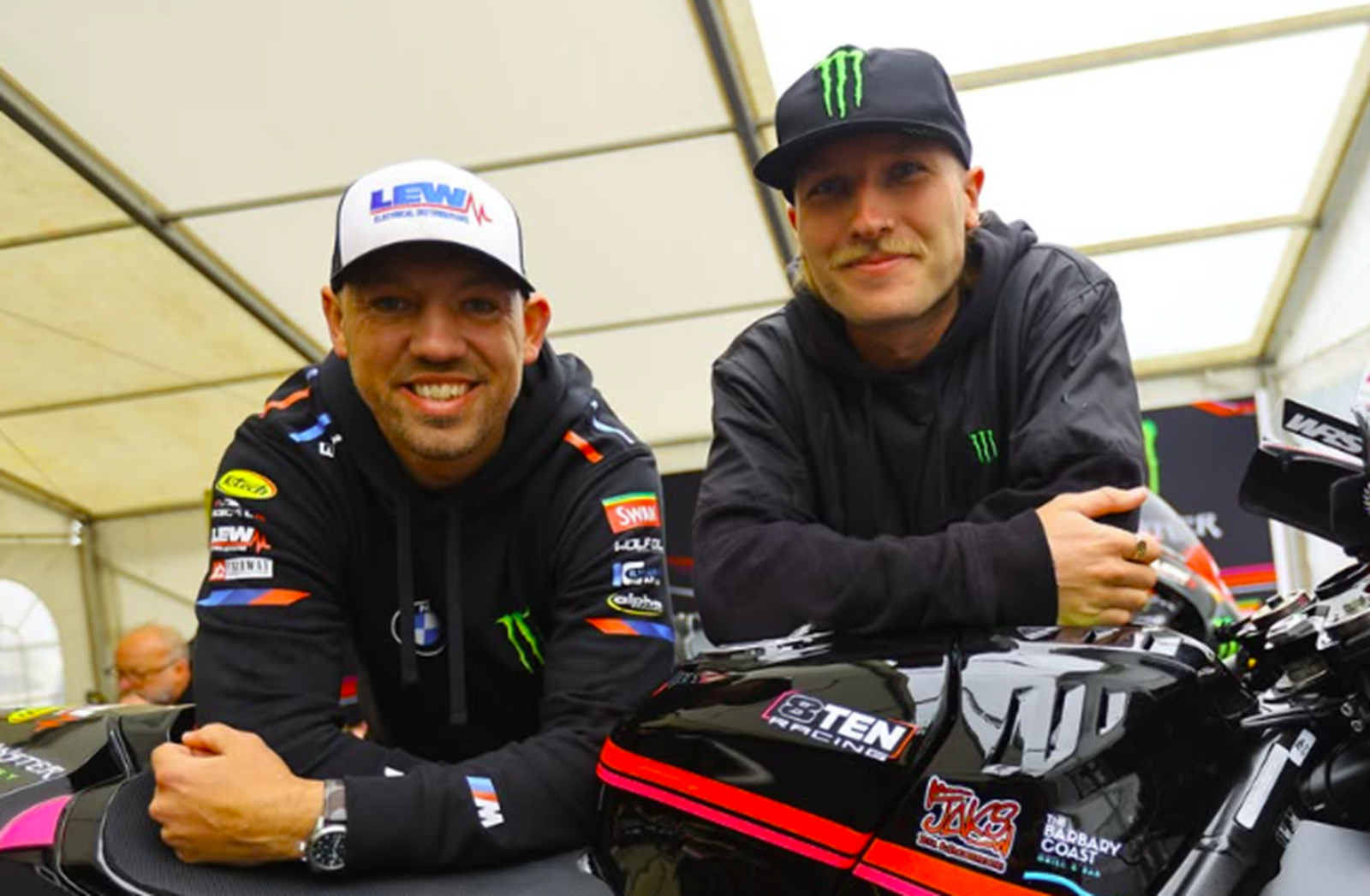 Peter Hickman y Davey Todd confirman la continuación de BMW para el BSB 2026