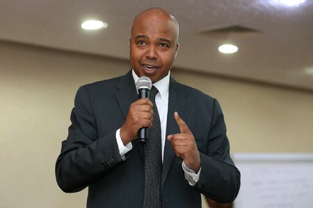 Talk people man - Free photos on creazilla.com