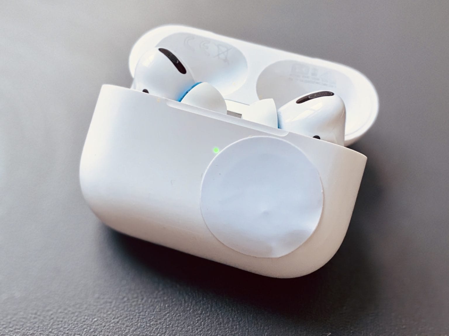 Add a AirPods connect button to your Home screen or Dock Cult