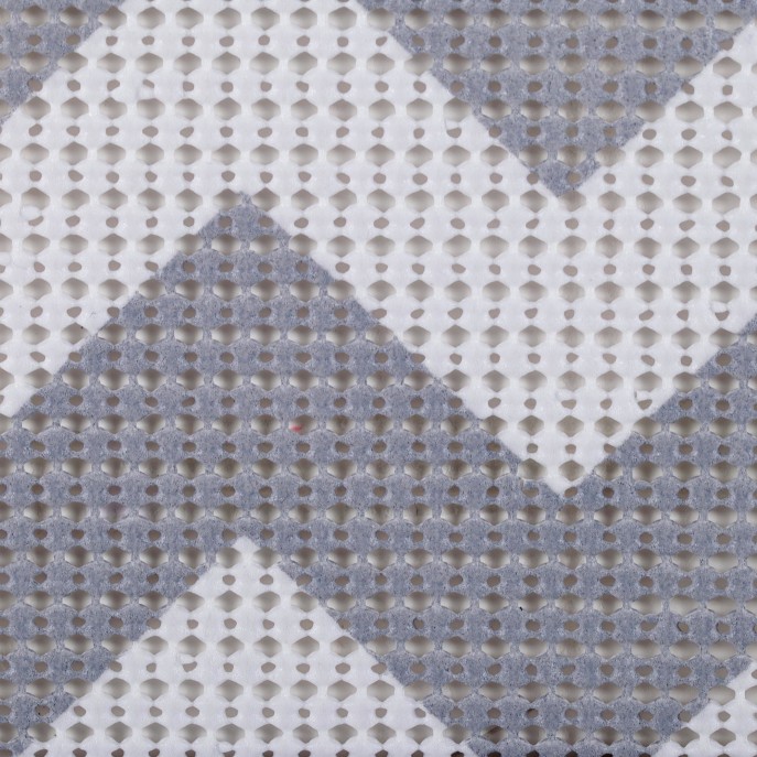 How to Craft a Shelf Liner Wreath in 5 Easy Steps