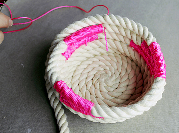 DIY Chic How to Make a Coiled Rope Basket