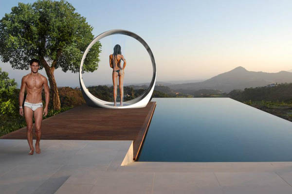 Luxurious Shower Packed Into a Stylish Loop