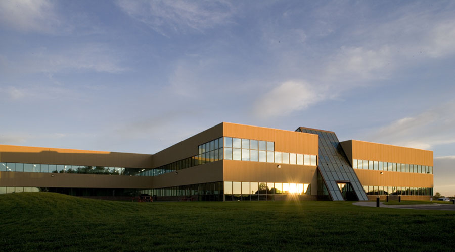 Sage Headquarters 01 Decoist