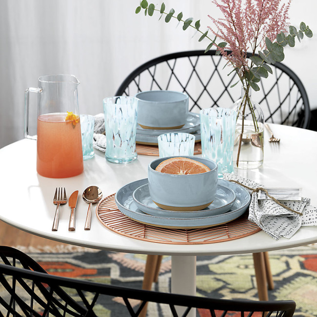 Pastels, Metallics and Other Spring Tableware Trends Decoist