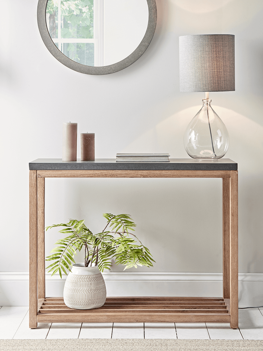 Tips for Decorating a Console Table in an Entryway Decorizer
