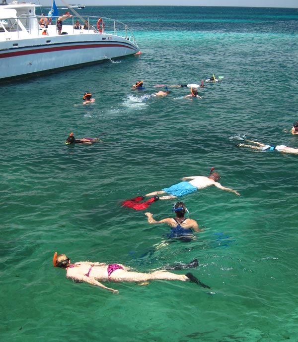The Best Place To Go Snorkeling Eagle Beach In Aruba DesertDivers