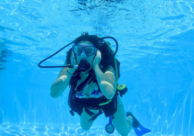 The Benefits Of Wearing Earplugs While Snorkeling DesertDivers