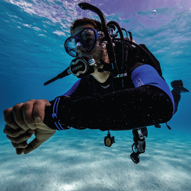 Why You Need A Dry Top Snorkel For Your Next Adventure DesertDivers