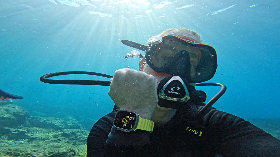 Can You Use Apple Watches as Dive Computers? DesertDivers