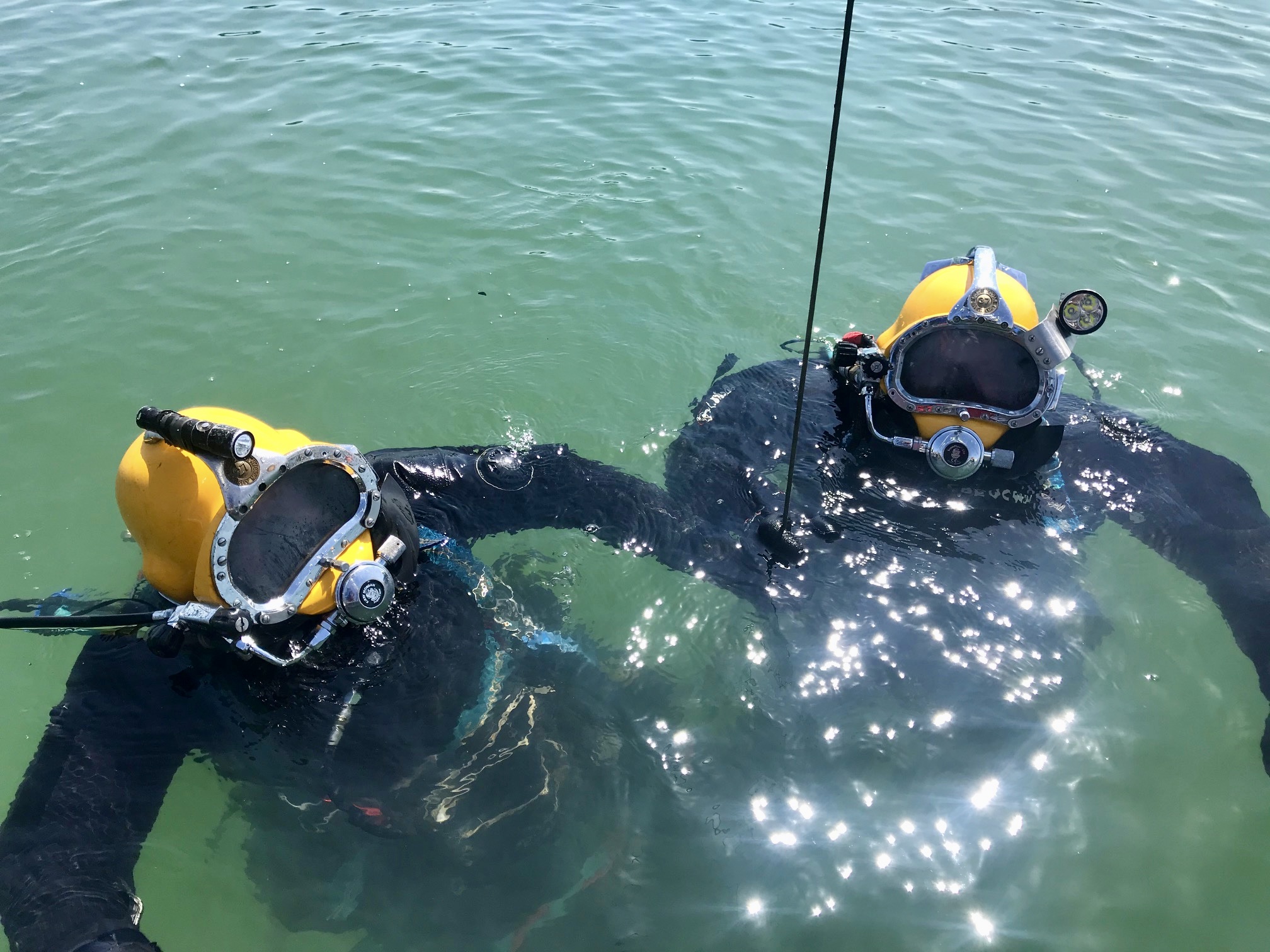 How To Use An SPG (Submersible Pressure Gauge) DesertDivers