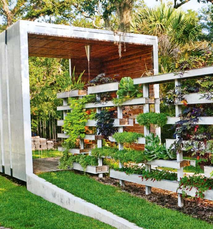10 Awesome Fences Created From Recycled Sports Gear