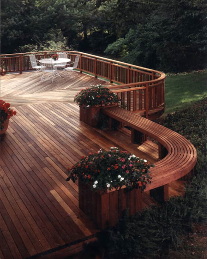 Enjoy Your Outdoors More with a Beautiful Deck