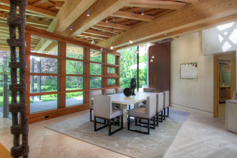 25 Modern Interiors with Exposed Ceiling Beams