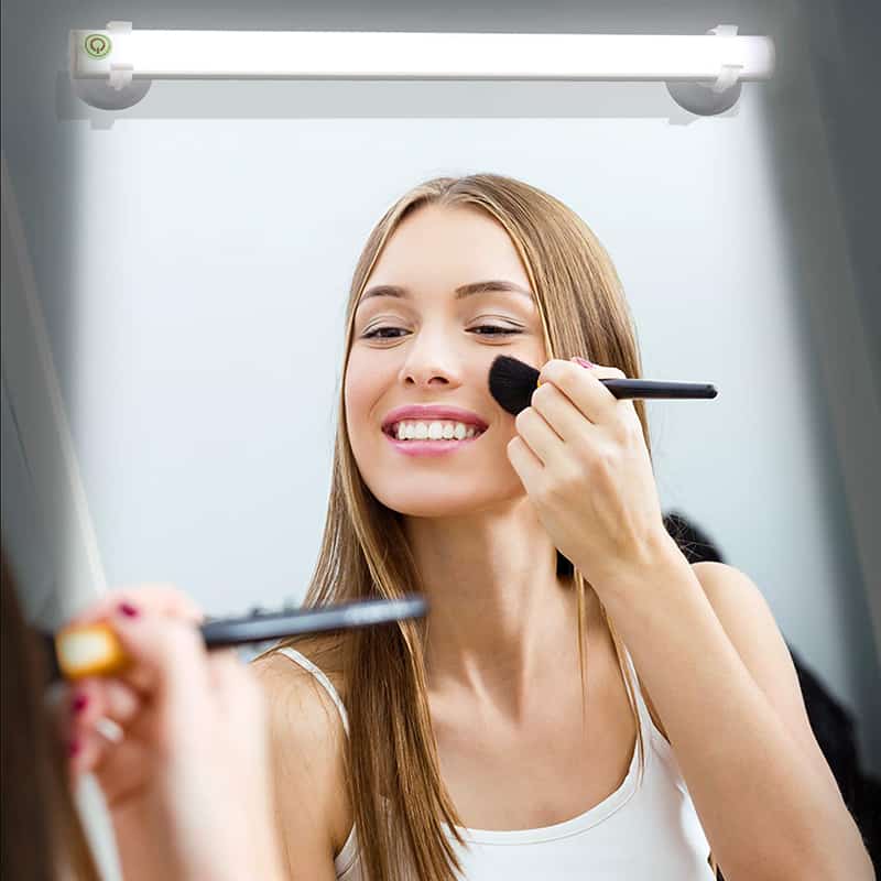 Portable Vanity Light For Perfect Makeups While Travelling