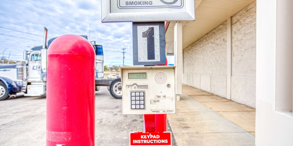 Storage Units in Raleigh, Memphis TN Devon Self Storage