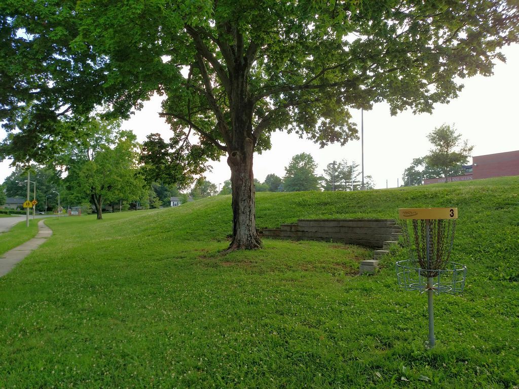 James Lane Allen Elementary Disc Golf Course Review