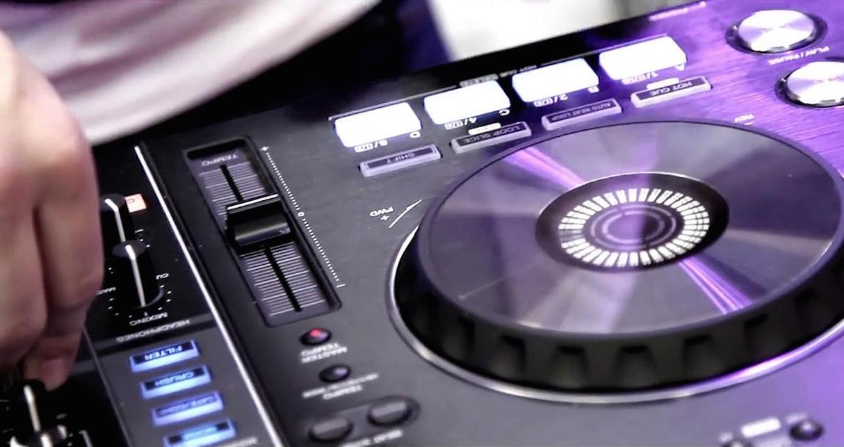7 Things I Learned DJing Without A Laptop This Weekend