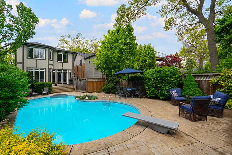 301 Beresford Avenue, Toronto Virtual Tour and Real Estate Photography