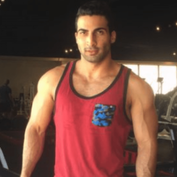 Rezzzv's OnlyFans: Latest Updates & Content - What's New?