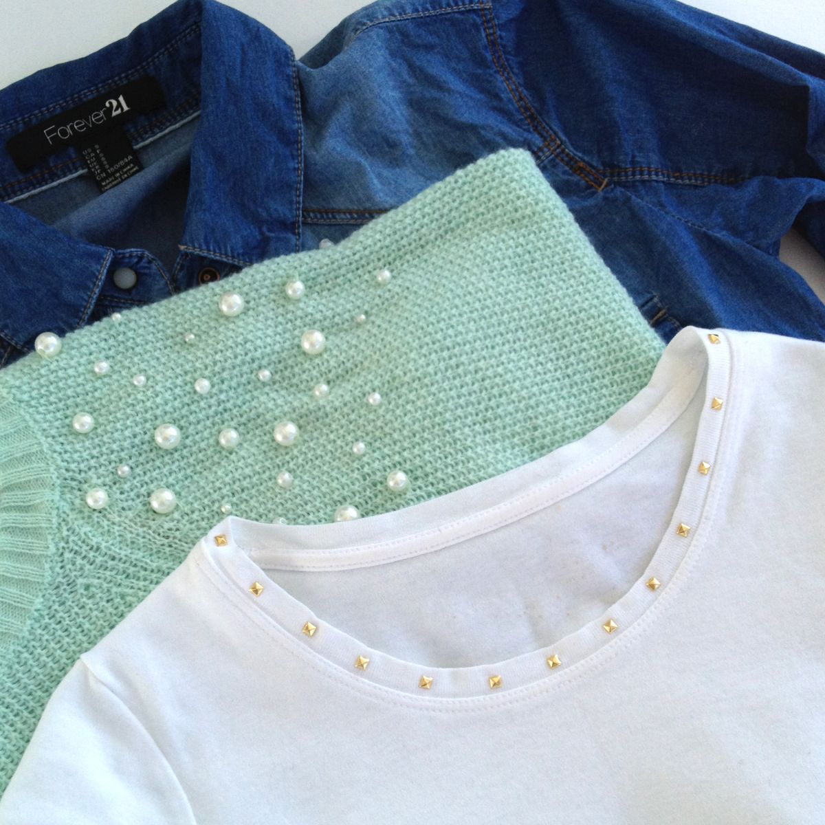 Simple Ways To Jazz up A Classic White Tee