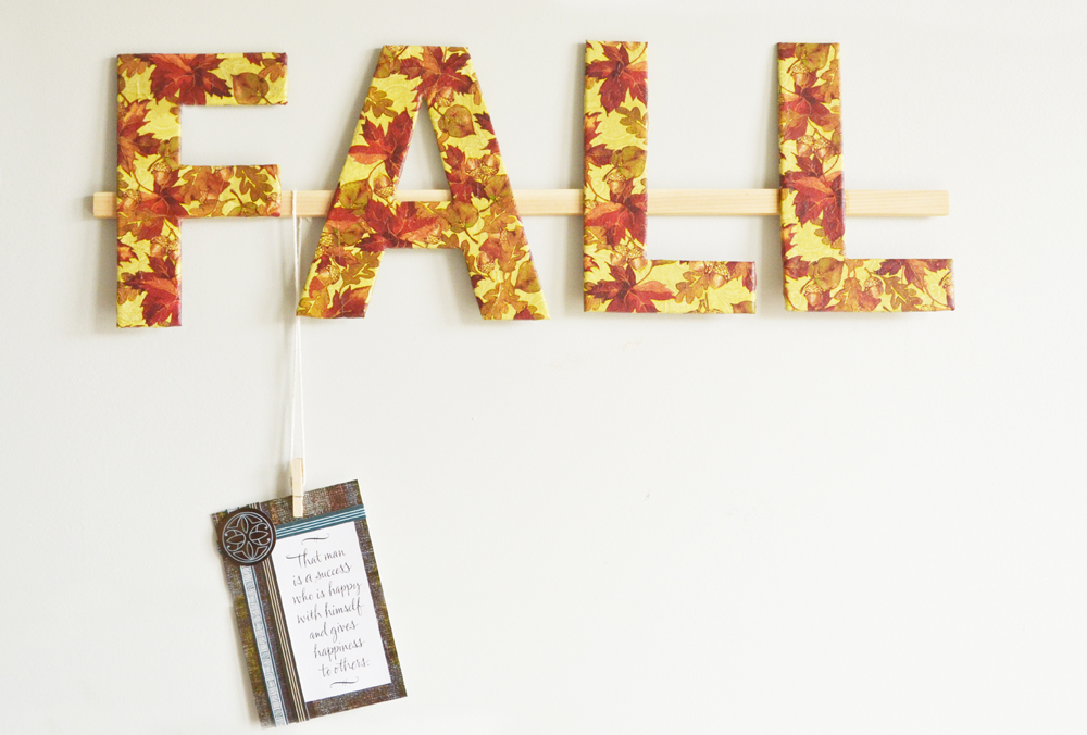 Fall Wall Decor DIY Hanging Family Photos