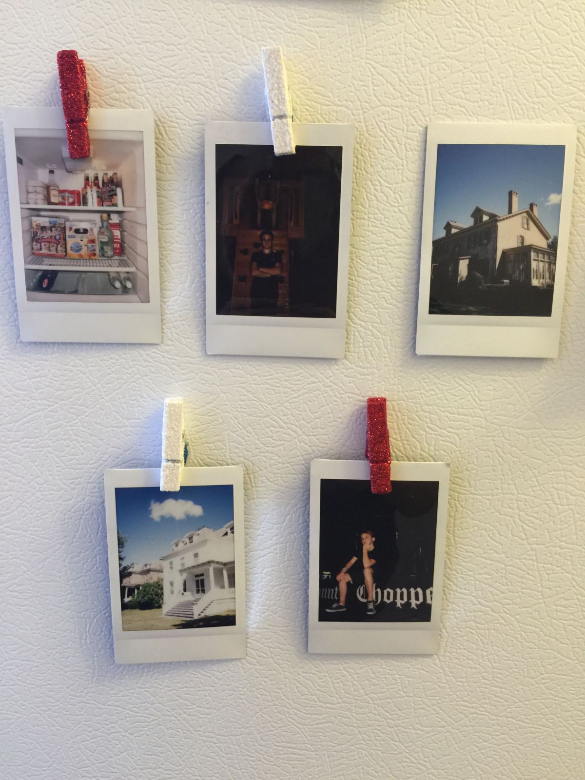 How To Put Polaroid Pictures On A Wall at Danny Stein blog