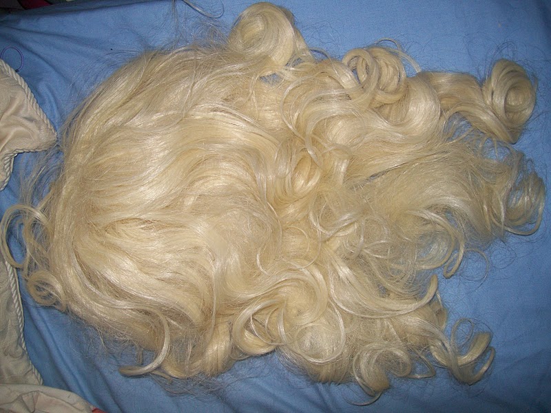 How to Clean Your Favourite Halloween Wig