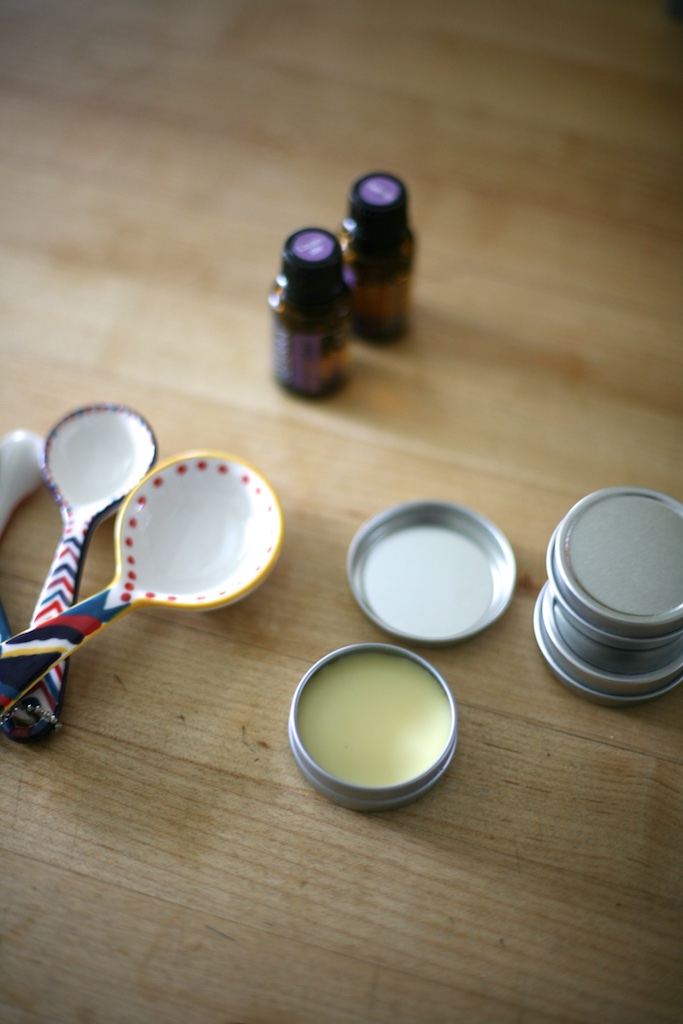 How To Make Perfume 25 Easy DIYs