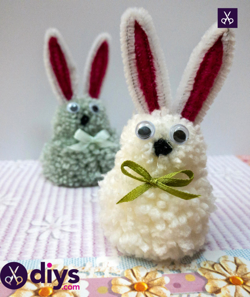 How to Make a Pom Pom Rabbit