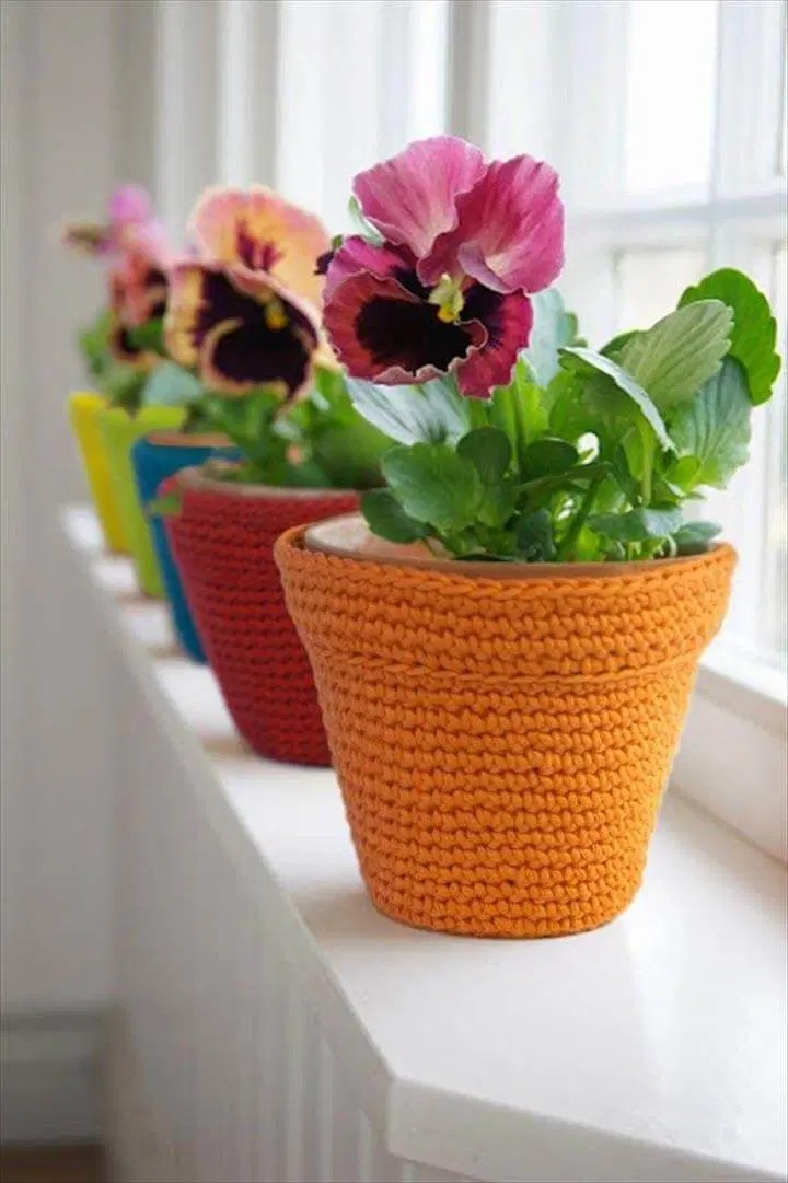 33 Easy Crochet Flower Pot & Plant Cover Ideas