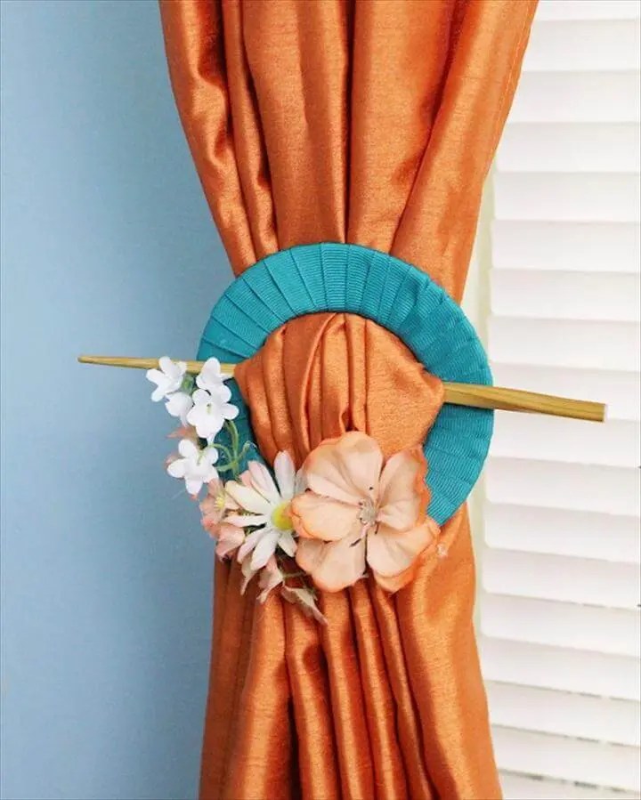 13 Brilliant DIY Curtain Tieback Tutorials