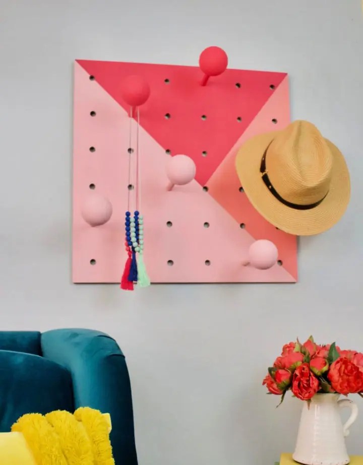 25 Best DIY Hat Rack Ideas To Your Organize Hats {2021 Updated}