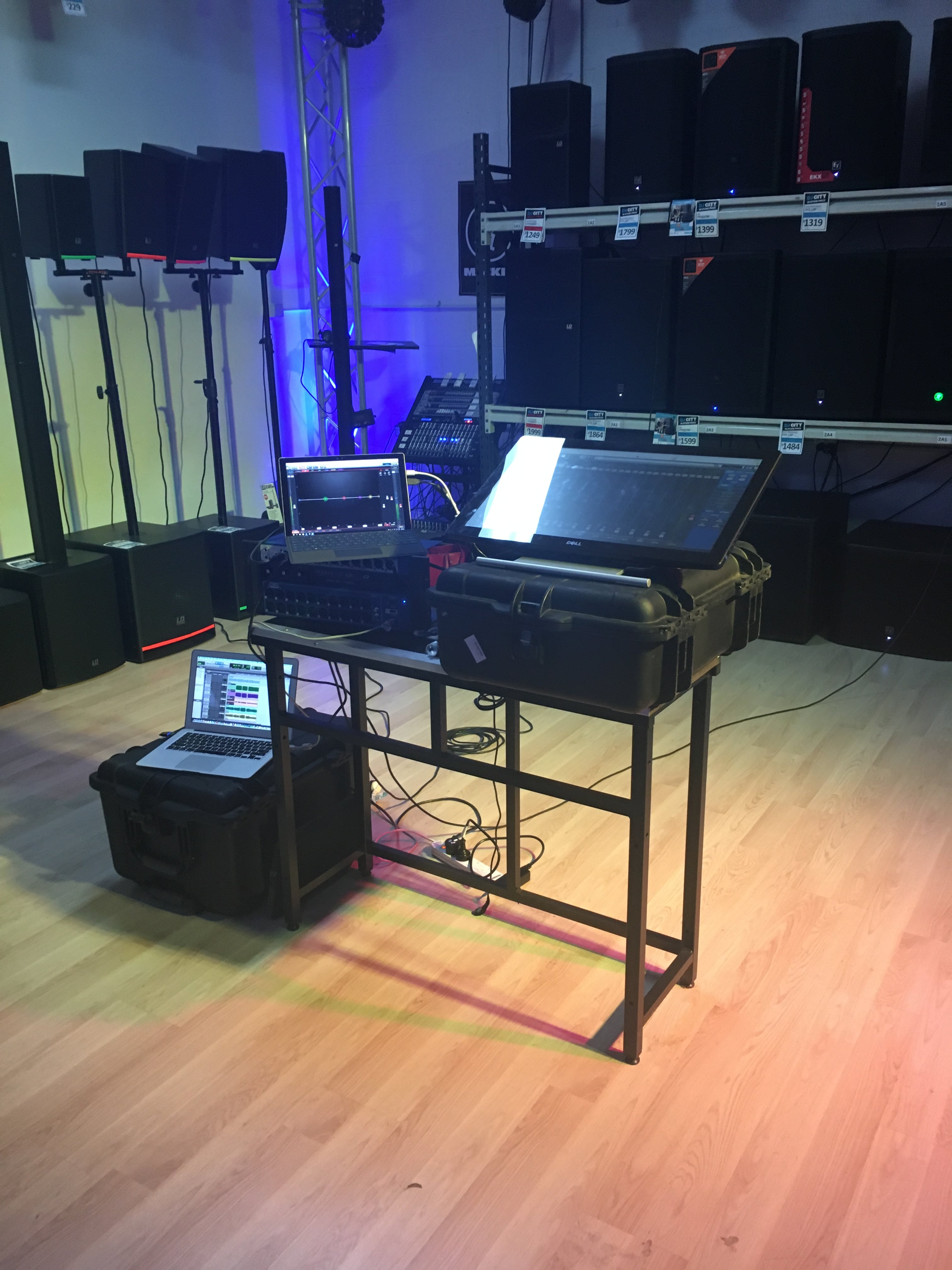 Exclusive Preview NEW Ui24R Soundcraft Digital Mixer