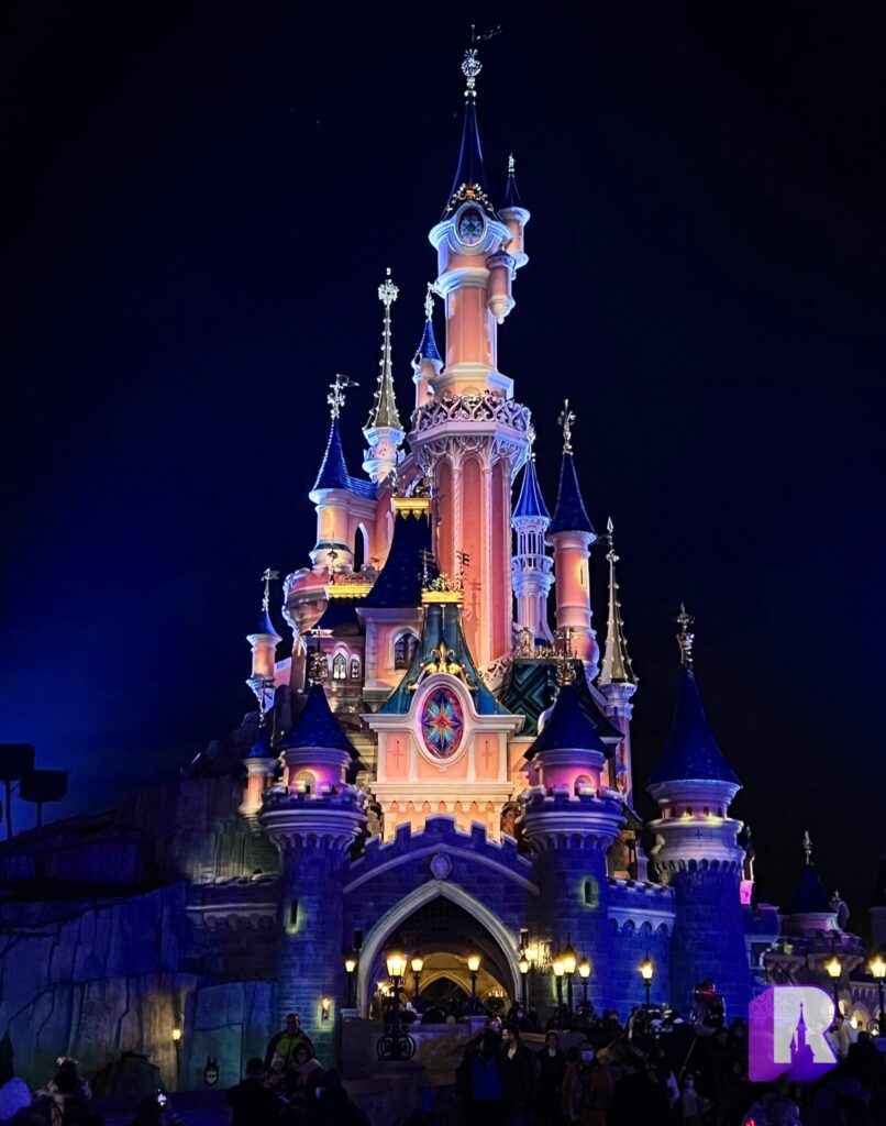Disneyland 2023 New Year Disneyland Paris News & Photo Report # 57 - Dec 20, 2021 - Jan 2, 2022 - Dlpreport