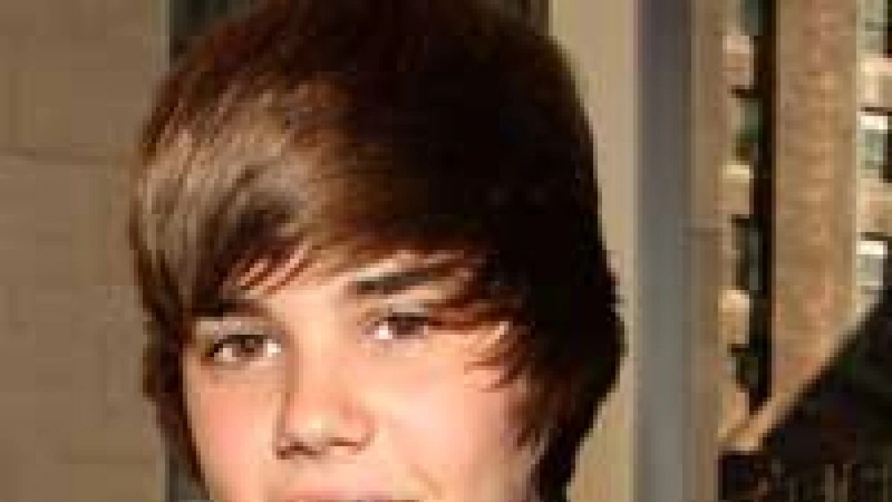 Justin Bieber is 7th on list of top 50 most searched for women on web