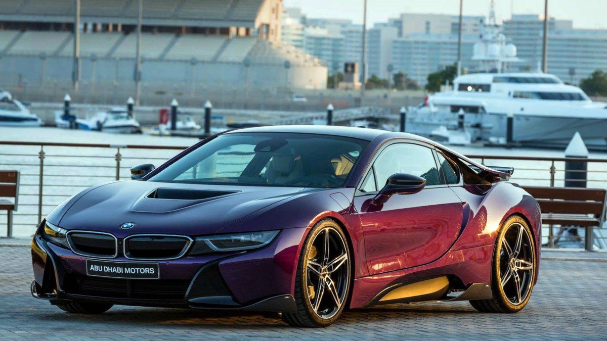 BMW i8 Colors Abu Dhabi in Lava Paint