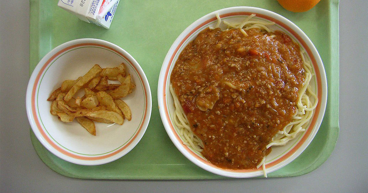 Att skippa skollunchen räknas som skolk nu stramas skolans regler åt