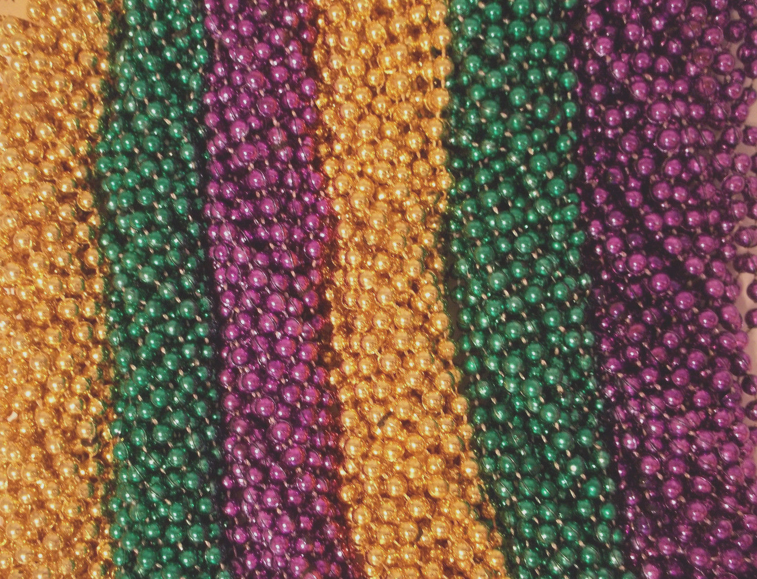 The Best Ways To Clean Your Mardi Gras Beads EcoTravellerGuide