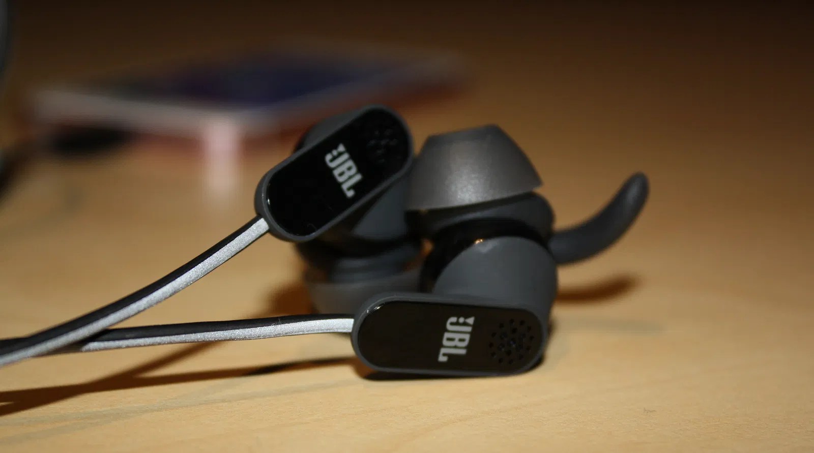 JBL Reflect Aware Lightning adaptor headphones ready for the iPhone 7