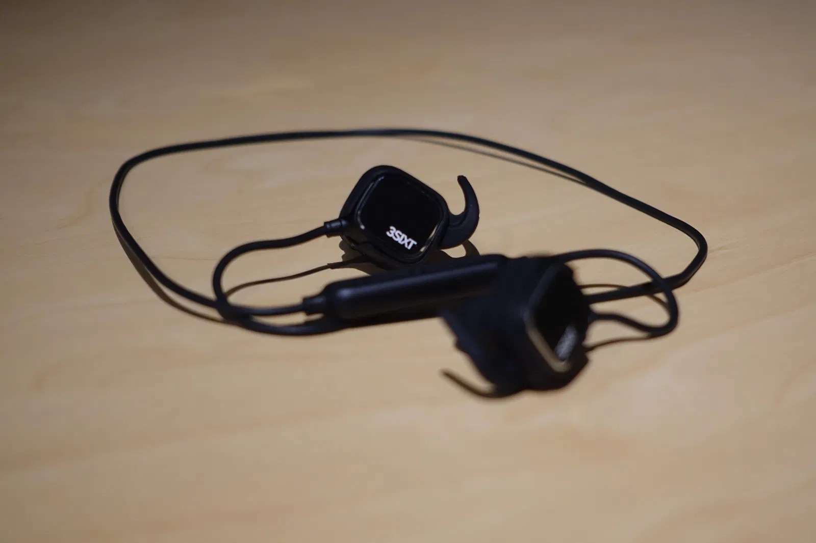 80 Wireless earphones from 3SIXT Bluetooth Studio Earbuds