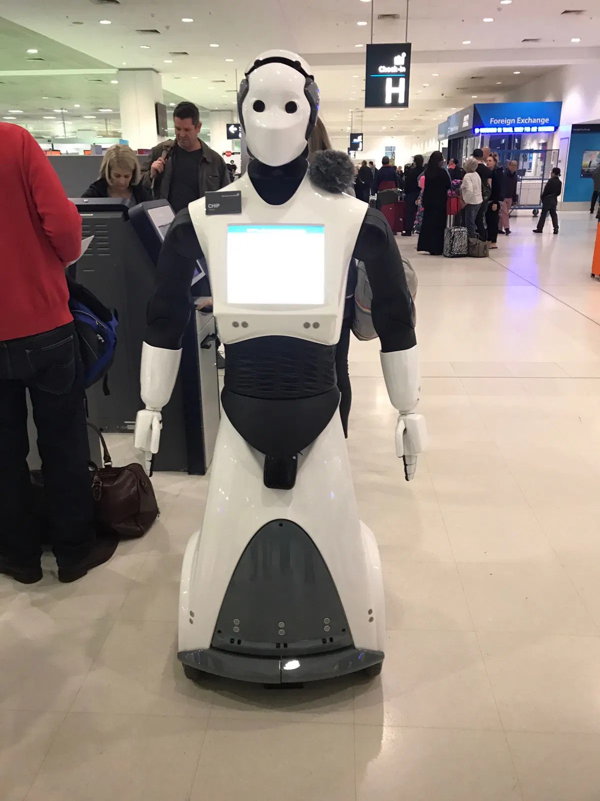 Meet Chip Air New Zealand's ROBOT airport checkin assistant