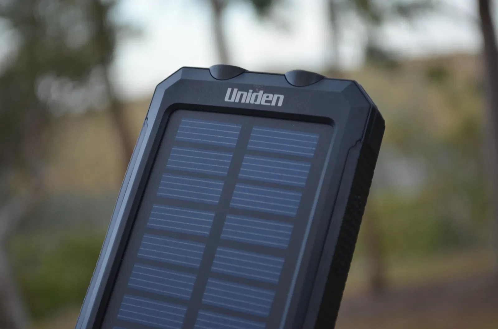 Review Uniden UPP80S Portable Solar Power Bank