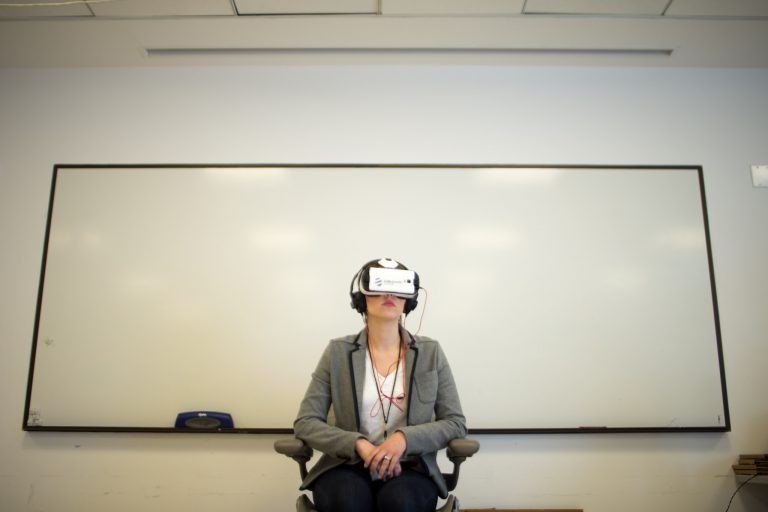 The Pros And Cons Of Using Virtual Reality In The Classroom eLearning