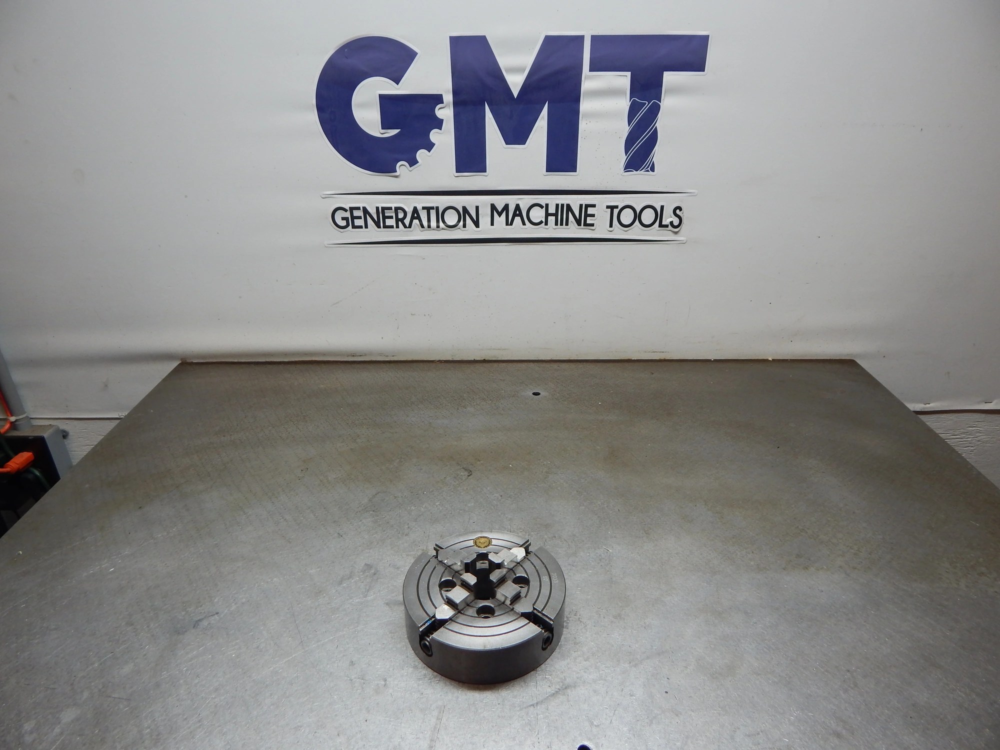 Used BISON 7033 Chucks 5251 GMT