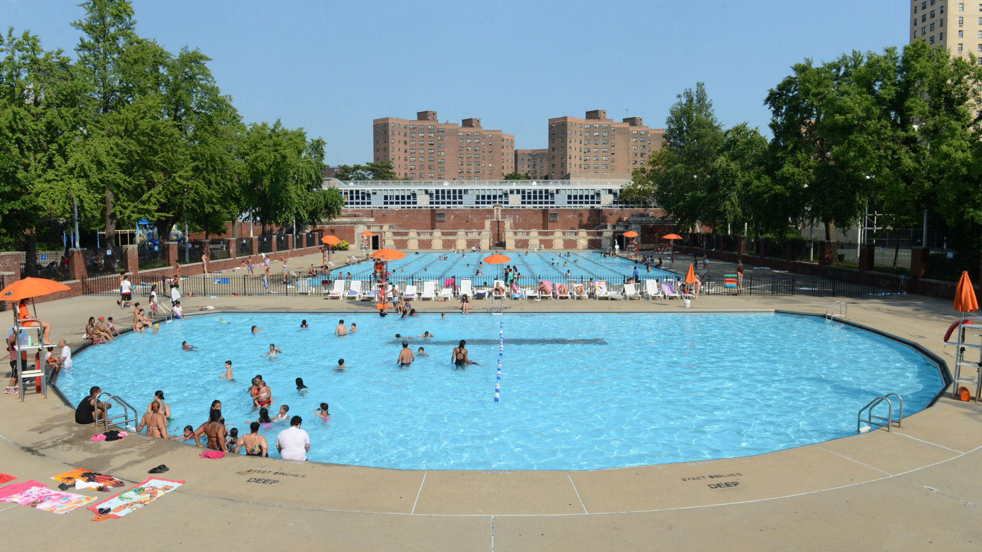 New York's outdoor swimming pools Escapism