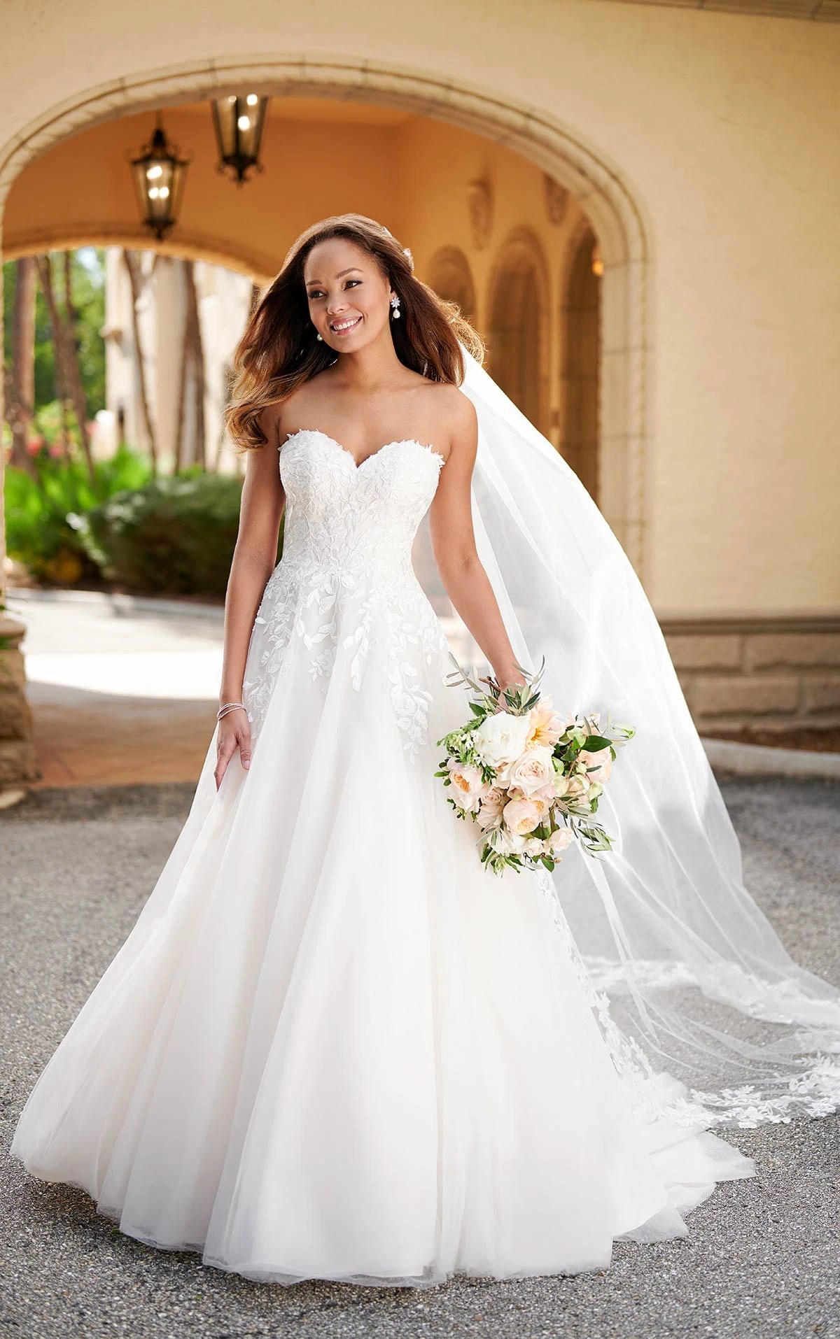Classic Ballgown Wedding Dress with Sweetheart Neckline Stella York