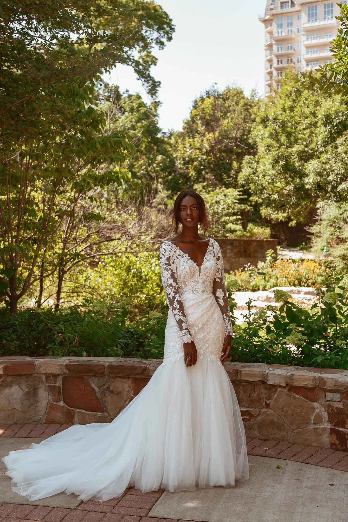 Fit And Flare Wedding Dress With Long Train Online Store, Save 60
