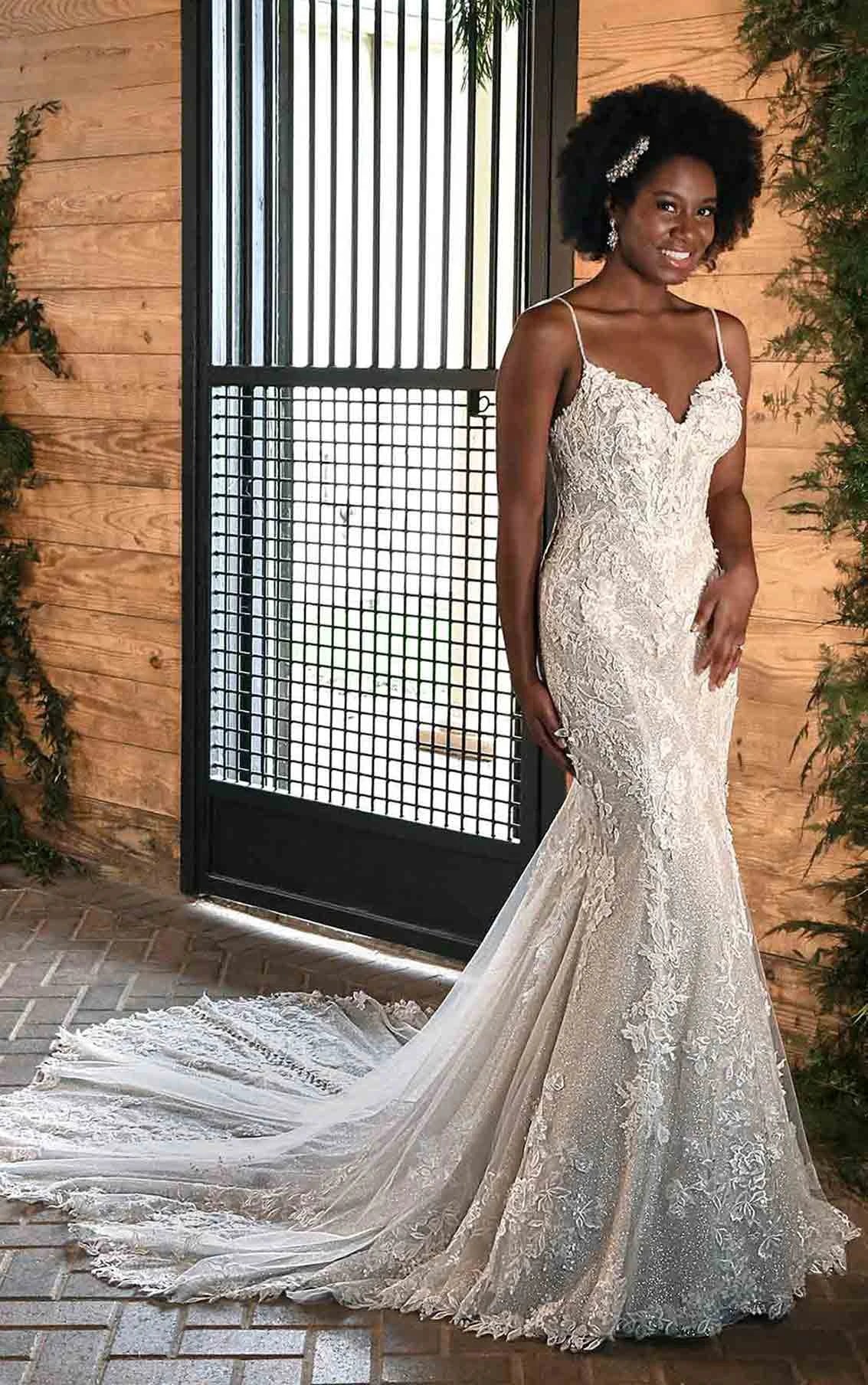 Sexy Trumpet Wedding Dress With Sparkling Lace True Society